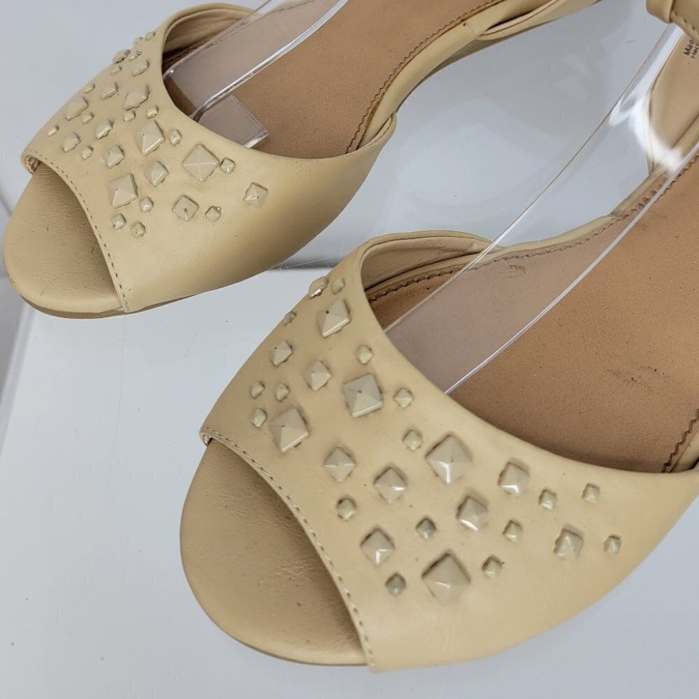 Call  It Spring Flats - Picture 7 of 8